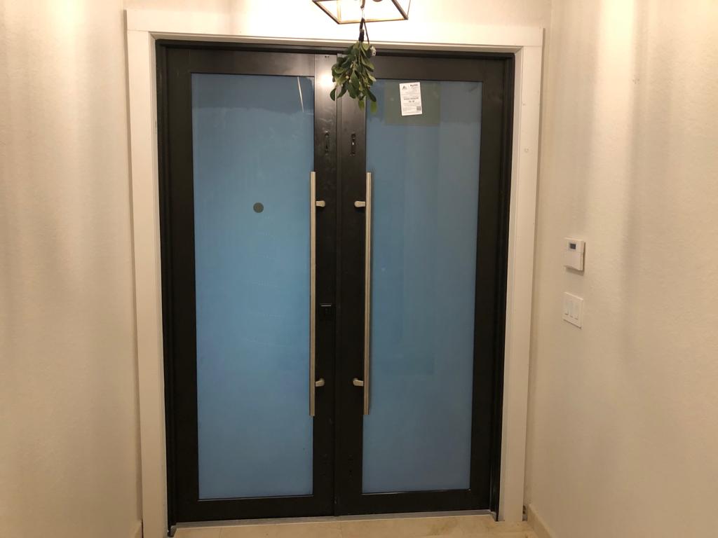 Hurricane Impact Windows in Largo, Florida - guide article
